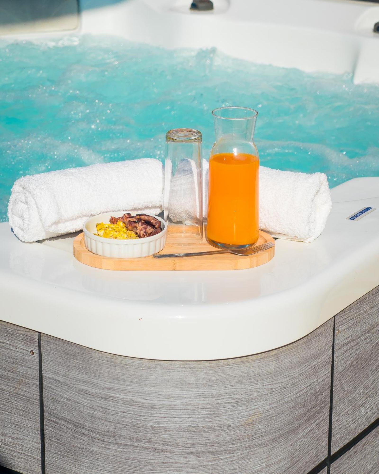 Evasion En Plein Coeur De La Ville T2 Jacuzzis Sauna Et Piscine Au Centre De Порт Луис Екстериор снимка